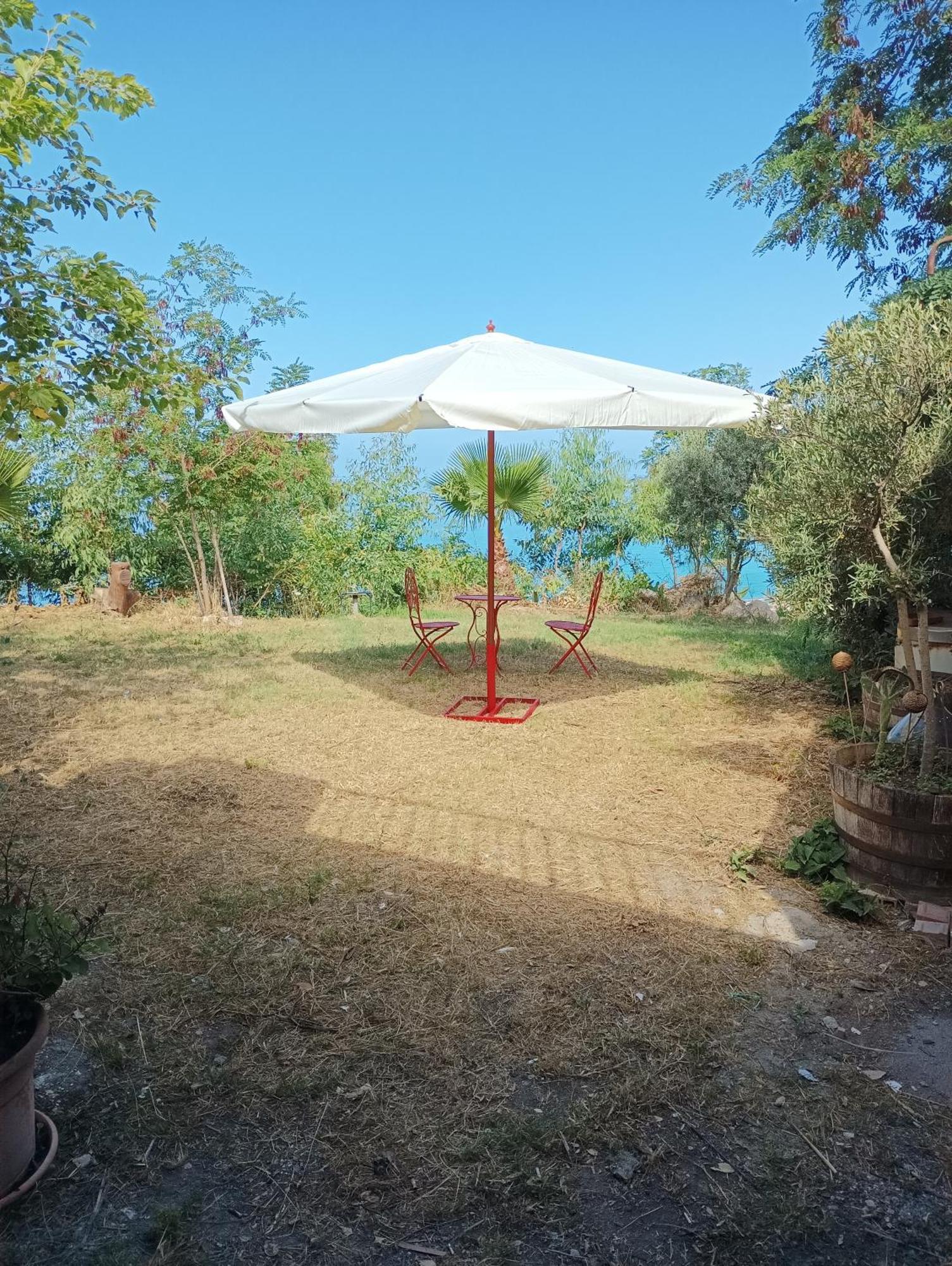 Palapico Hotel Bonifati Buitenkant foto